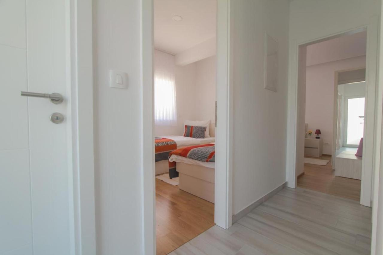 Apartment Gina Трогір Екстер'єр фото